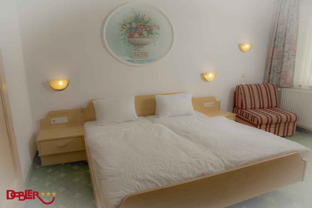 Ferienhotel Dobler Weissenbach am Lech Quarto foto