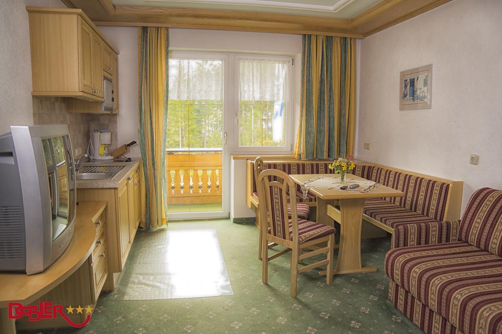 Ferienhotel Dobler Weissenbach am Lech Quarto foto