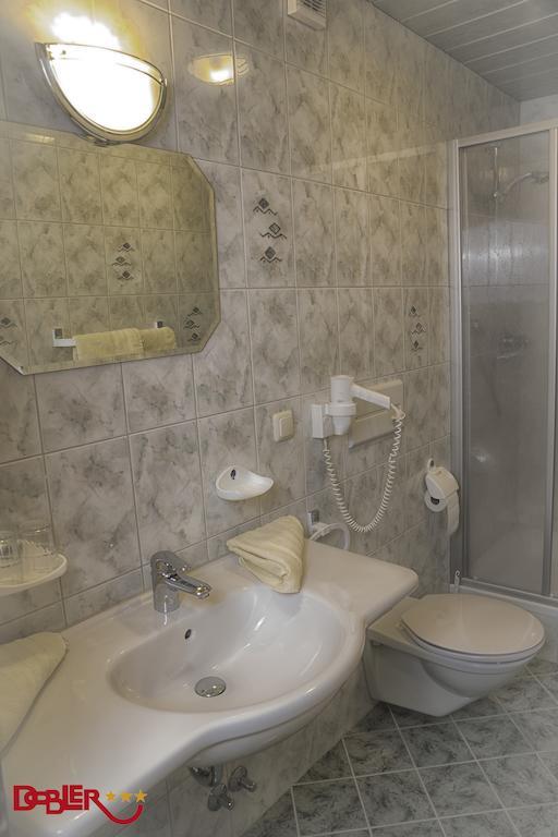 Ferienhotel Dobler Weissenbach am Lech Quarto foto