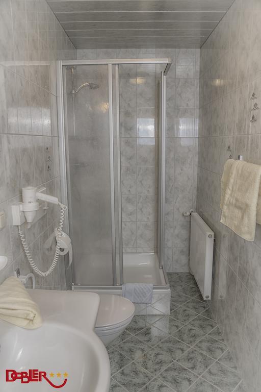 Ferienhotel Dobler Weissenbach am Lech Quarto foto